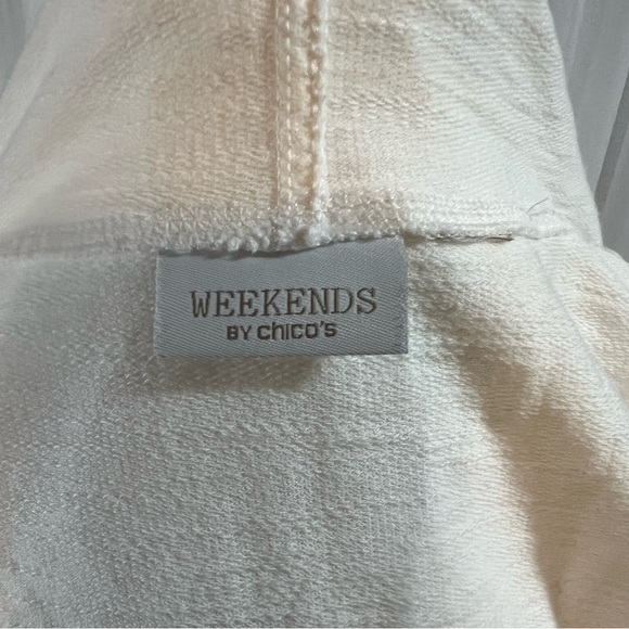 Chico’s lightweight hooded jacket - Picture 3 of 3